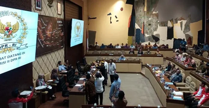 RDP Pemekaran Kepton, Ketua Komisi II Dihadiahi Kampurui