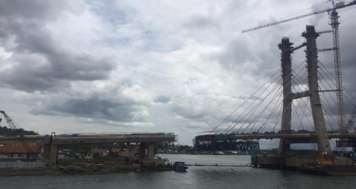 Jembatan Teluk Kendari