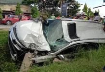 Sempat Tertidur, Pengendara Mobil Pajero Sport di Kendari Tabrak Tiang Listrik Sempat Tertidur, Pengendara Mobil Pajero Sport di Kendari Tabrak Tiang Listrik