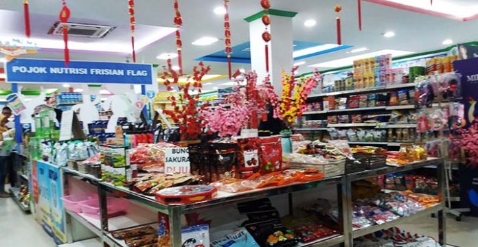 Angpao Laris Manis di Kendari Jelang Imlek