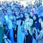 Ratusan Masyarakat Antusias Sambut Aswadi Adam di Bonegunu Ratusan Masyarakat Antusias Sambut Aswadi Adam di Bonegunu