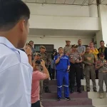 Honor Belum Dibayar, Aparat Desa di Konawe Demo di Kantor Bupati Honor Belum Dibayar, Aparat Desa di Konawe Demo di Kantor Bupati