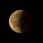 Saksikan Puncak Gerhana Bulan Penumbra di Sultra Dini Hari Nanti Saksikan Puncak Gerhana Bulan Penumbra di Sultra Dini Hari Nanti