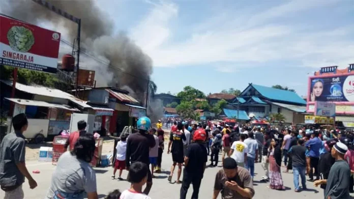 Dua Bangunan di Mandonga Terbakar, Diduga Akibat Korsleting Listrik