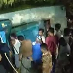 Tiga Karyawan Pengaspalan Jalan di Konawe Tewas Usai Tertimpa Alat Berat Tiga Karyawan Pengaspalan Jalan di Konawe Tewas Usai Tertimpa Alat Berat