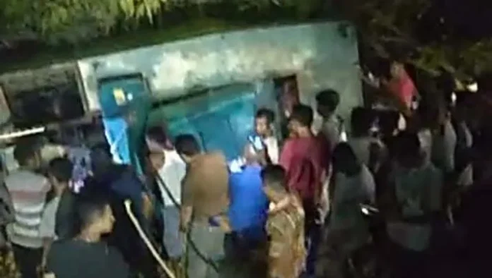 Tiga Karyawan Pengaspalan Jalan di Konawe Tewas Usai Tertimpa Alat Berat