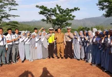 Pelajar di Konut Diedukasi Keselamatan Berlalu Lintas Pelajar di Konut Diedukasi Keselamatan Berlalu Lintas