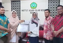 Lima Kampus Dapat Penghargaan dari KPU Kendari Lima Kampus Dapat Penghargaan dari KPU Kendari