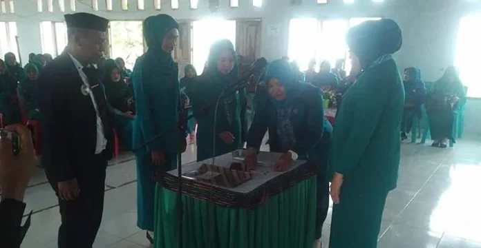 Wastia Hermansyah Dilantik Jadi Ketua TP-PKK Mawasangka Timur