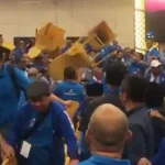 Sidang Kongres V PAN Ricuh, Mulfachri dan Tim Keluar Ruangan Sidang Kongres V PAN Ricuh, Mulfachri dan Tim Keluar Ruangan