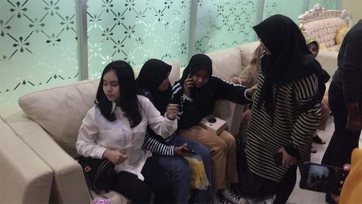 Negatif Korona, Empat Mahasiswa Disambut Hangat Saat Tiba di Kendari