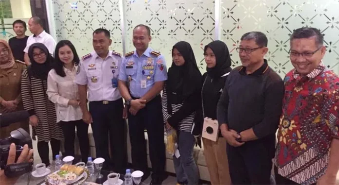 Negatif Korona, Empat Mahasiswa Disambut Hangat Saat Tiba di Kendari