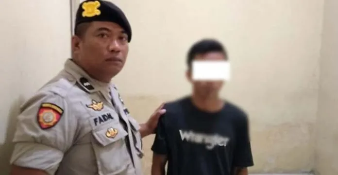 curibesi_jembatan Curi Besi Jembatan Bahteramas, Pemuda di Kendari Dibekuk Polisi