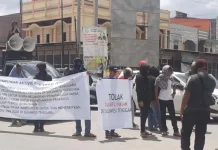 Sejumlah Aktivis Tolak Kehadiran Zulkifli Hasan di Kendari Sejumlah Aktivis Tolak Kehadiran Zulkifli Hasan di Kendari