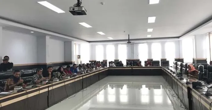 9 Bulan Tak Dilayani Air PDAM, Warga Anggoeya Mengadu ke Dewan