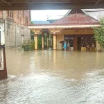 Kali Meluap, Puluhan Rumah di Bombana Terendam Banjir Kali Meluap, Puluhan Rumah di Bombana Terendam Banjir