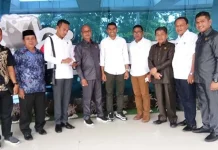 Jaringan Bermasalah, Anggota DPRD Mubar Datangi Kantor Telkomsel Makassar Jaringan Bermasalah, Anggota DPRD Mubar Datangi Kantor Telkomsel Makassar