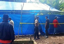 Keperluan Autopsi, Makam Mahasiswi yang Gantung Diri Dibongkar Keperluan Autopsi, Makam Mahasiswi yang Gantung Diri Dibongkar