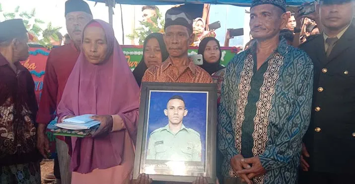 Duka Selimuti Pemakaman Praka Anumerta Risno