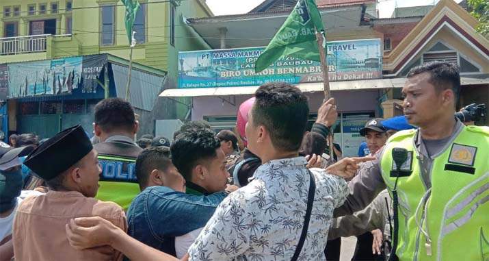 Demo di Polres Baubau Ricuh, Polisi Dianggap Tak Becus Ungkap Kasus