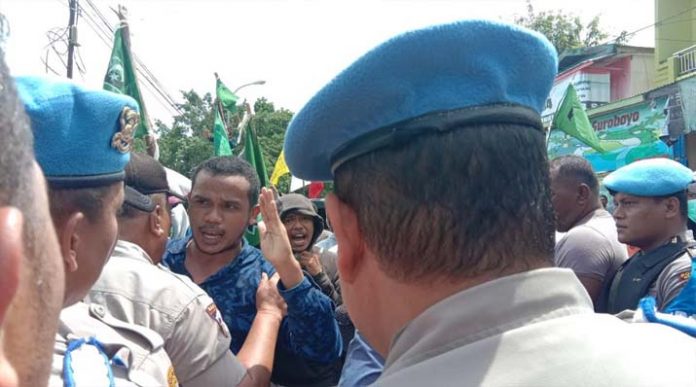 Demo di Polres Baubau Ricuh, Polisi Dianggap Tak Becus Ungkap Kasus