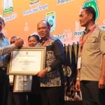 Aktif Tangani Bencana, Ruksamin Raih Penghargaan Aktif Tangani Bencana, Ruksamin Raih Penghargaan