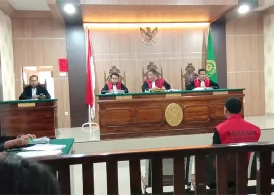 Majelis Hakim Ancam Jemput Paksa Bupati Buteng Majelis Hakim Ancam Jemput Paksa Bupati Buteng