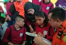Basarnas Kendari Ajar Pelajar SLB Hadapi Bencana Basarnas Kendari Ajar Pelajar SLB Hadapi Bencana