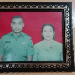 Serka Anumerta La Ongge yang Gugur di Papua Dikenal Taat Beribadah Serka Anumerta La Ongge bersama istri, Wa Ode Nurmiati