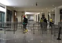 Hindari Virus Corona, Pengelola Bandara Haluoleo Lakukan Sterilisasi Seluruh fasilitas umum yang ada di Bandara Haluoleo, Konawe Selatan (Konsel), Sulawesi Tenggara (Sultra) disemprot dengan menggunakan disinfektan.