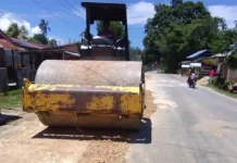 Jalan Berlubang di Butur Mulai Dibenahi Jalan Berlubang di Butur Mulai Dibenahi