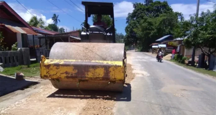 butur Jalan Berlubang di Butur Mulai Dibenahi