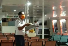 Antisipasi Covid-19, Kapal Ferry Milik ASDP Disemprot Disinfektan Antisipasi Covid-19, Kapal Ferry Milik ASDP Disemprot Disinfektan