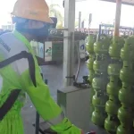 Pertamina Semprot Disinfektan di Lembaga Penyalur Agen LPG Pertamina Semprot Disinfektan di Lembaga Penyalur Agen LPG