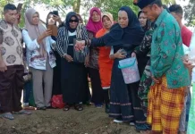 Duka Selimuti Pemakaman Serka La Ongge di TMP Baubau Duka Selimuti Pemakaman Serka La Ongge di TMP Baubau