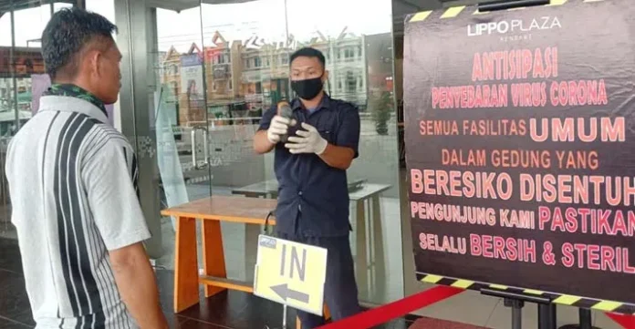 Antisipasi Penyebaran Virus Corona, Lippo Plaza Kendari Periksa Suhu Tubuh Pengunjung