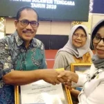 Mubar Raih Penghargaan Terbaik Pertama Pengelolaan Gedung Alkon se-Sultra Mubar Raih Penghargaan Terbaik Pertama Pengelolaan Gedung Alkon se-Sultra