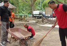 Satreskrim Polres Kolaka Bersihkan Taman Wisata Alam Kea-Kea