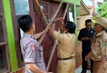 Dapat Ganti Rugi Rp20 Juta, SD yang Segel di Kolut Akhirnya Dibuka Dapat Ganti Rugi Rp20 Juta, SD yang Segel di Kolut Akhirnya Dibuka