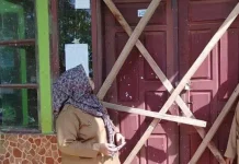 Sekolah Disegel, Ratusan Murid di SDN 2 Latowu Kolut, Tak Bersekolah Sekolah Disegel, Ratusan Murid di SDN 2 Latowu Kolut, Tak Bersekolah