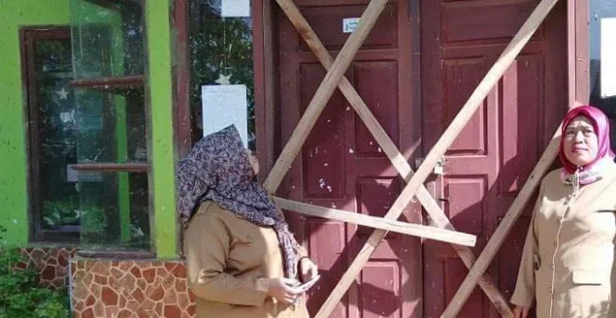 Sekolah Disegel, Ratusan Murid di SDN 2 Latowu Kolut, Tak Bersekolah