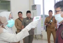 Ketua DPRD Baubau Cek Kesiapan Fasilitas Tangani Corona Ketua DPRD Baubau Cek Kesiapan Fasilitas Tangani Corona