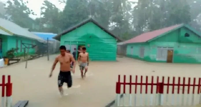 Diguyur Hujan, Puluhan Rumah Di Awila Induk Konut Terendam Air