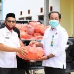 TNRAW Bagi Sembako di 7 Desa sekitar Kawasan Taman Nasional TNRAW Bagi Sembako di 7 Desa sekitar Kawasan Taman Nasional
