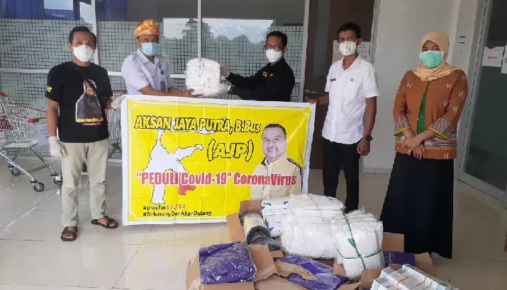 AJP Serahkan Ratusan APD di Dua Rumah Sakit Rujukan Covid-19