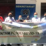 Cegah Penularan Covid-19, Antam Bagi-bagi Masker Cegah Penularan Covid-19, Antam Bagi-bagi Masker