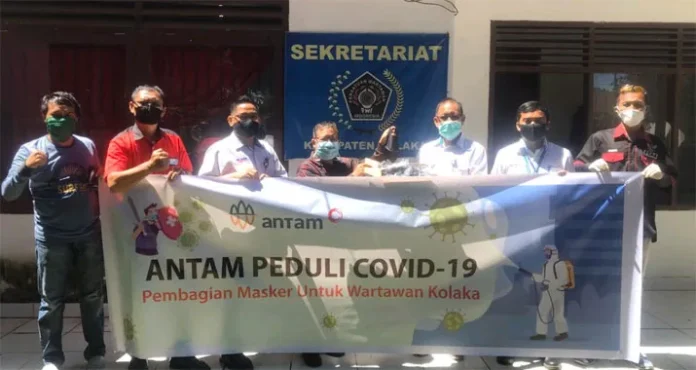 Cegah Penularan Covid-19, Antam Bagi-bagi Masker