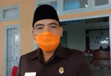 Ketua DPRD Baubau Sarankan Rumah Penerima Bantuan Diberi Label Ketua DPRD Kota Baubau, H Zahari