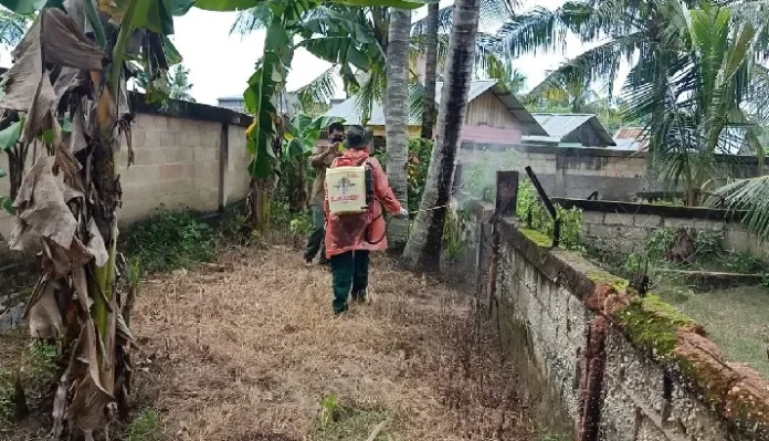 BKSDA Sultra Semprot Disinfektan di Penangkaran Buaya dan Rusa
