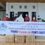 Paguyuban Warga Tionghoa di Kendari Sumbangkan Ratusan APD Paguyuban Warga Tionghoa di Kendari Sumbangkan Ratusan APD